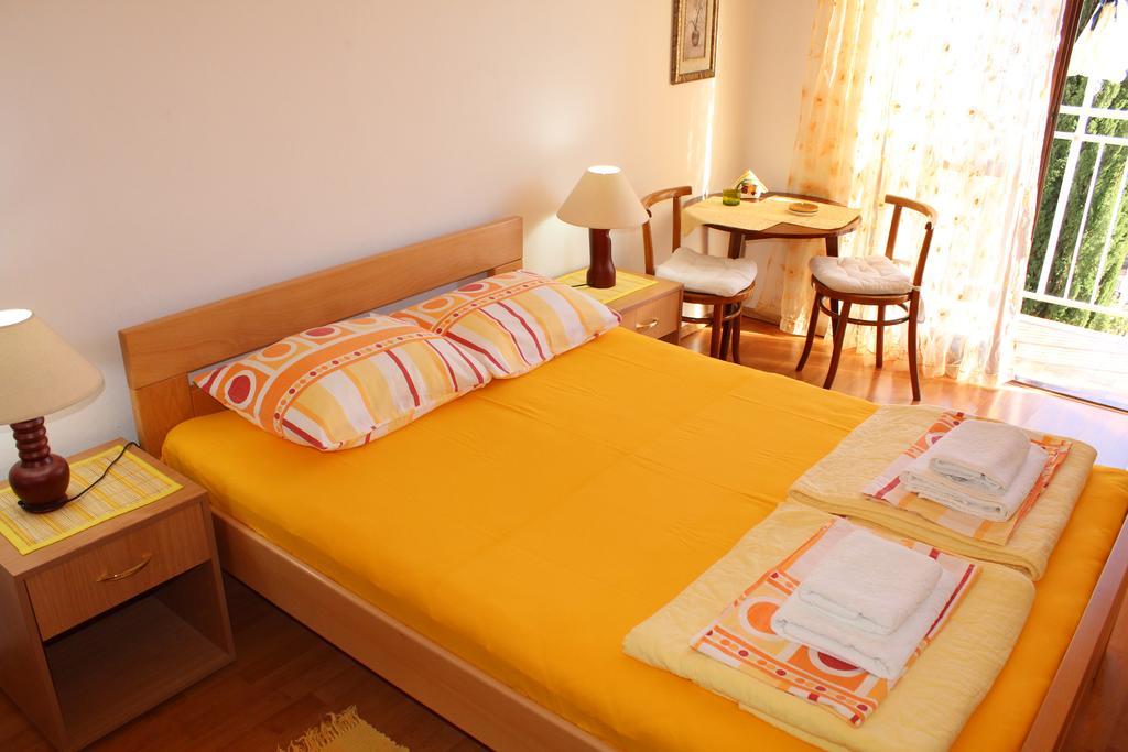 Guest House Tomanovic Herceg Novi Rum bild