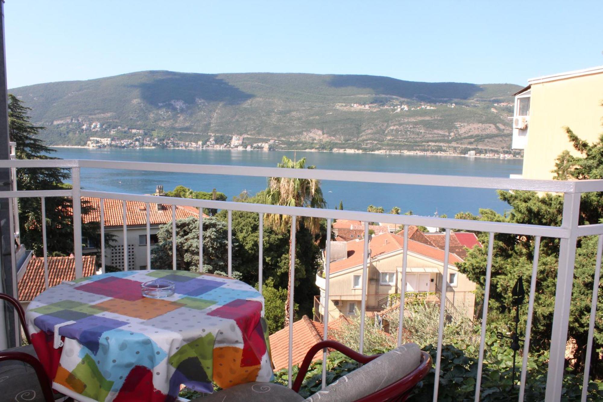 Guest House Tomanovic Herceg Novi Rum bild