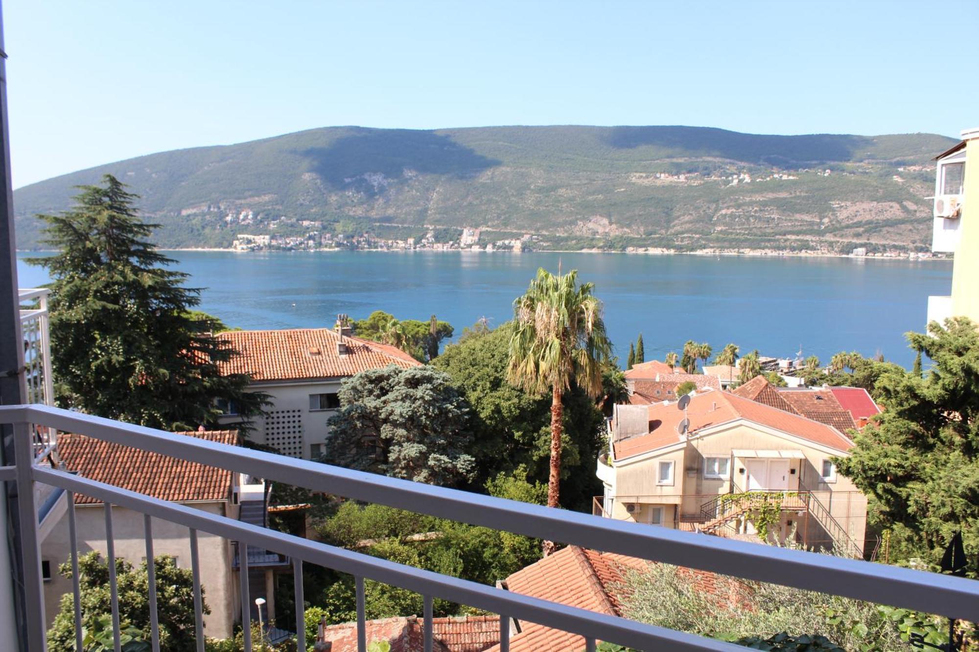 Guest House Tomanovic Herceg Novi Rum bild