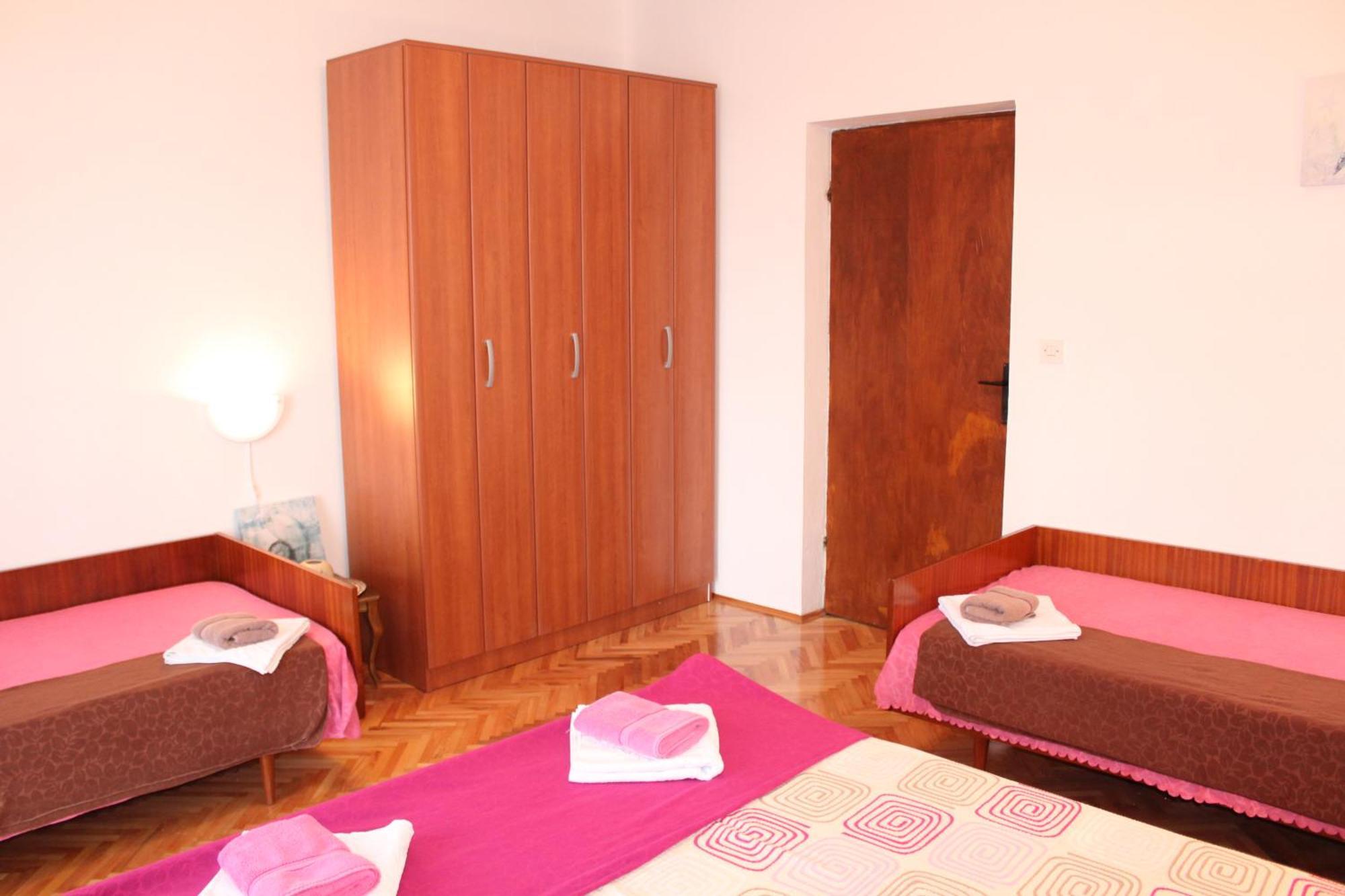 Guest House Tomanovic Herceg Novi Rum bild