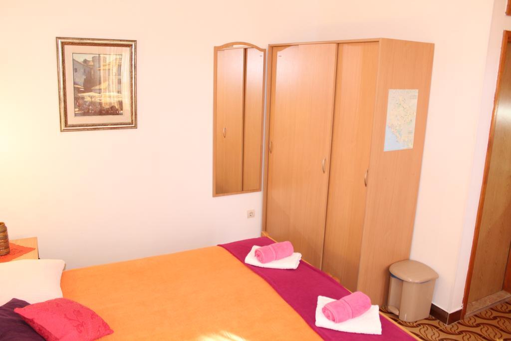 Guest House Tomanovic Herceg Novi Exteriör bild